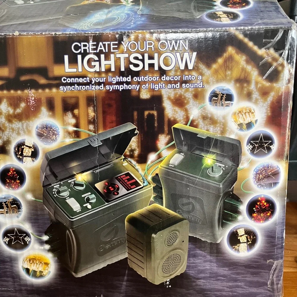 Gemmy Holiday Lightshow Music and Light Show Control Box System 12 Outlets 80232